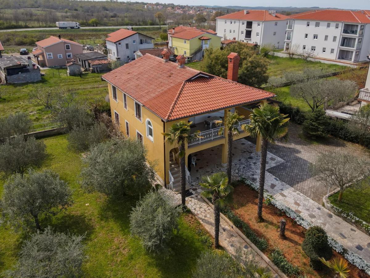 Apartment Villa Olga 波雷奇 外观 照片