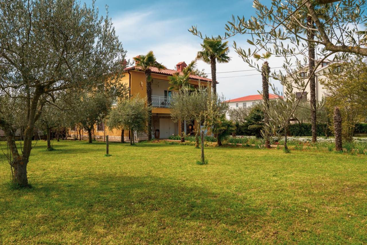 Apartment Villa Olga 波雷奇 外观 照片
