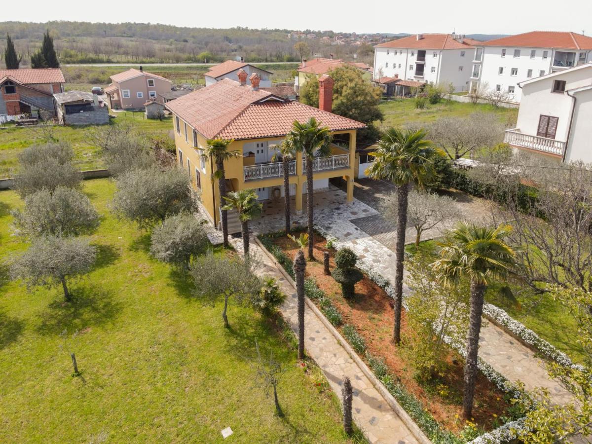 Apartment Villa Olga 波雷奇 外观 照片